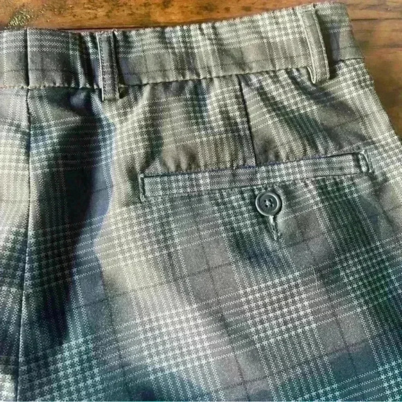 Pebble Beach Size 34” dark grey men’s shorts. - Picture 3 of 7